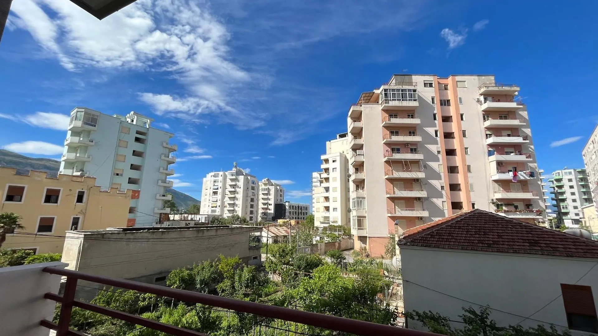 Haris Apartament Vlorë 0*,
